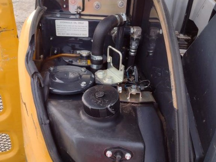 2017-deere-30g-image-31