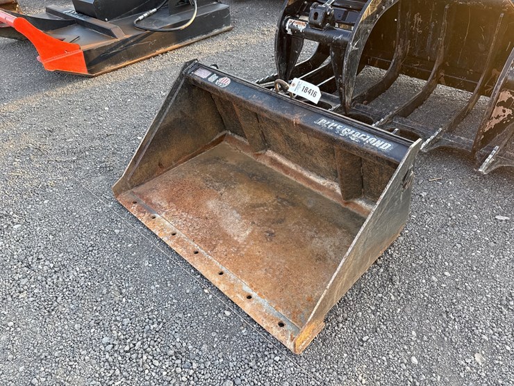 #2013-•-blue-diamond-44"-mini-skid-steer-smooth-bucket-image-1