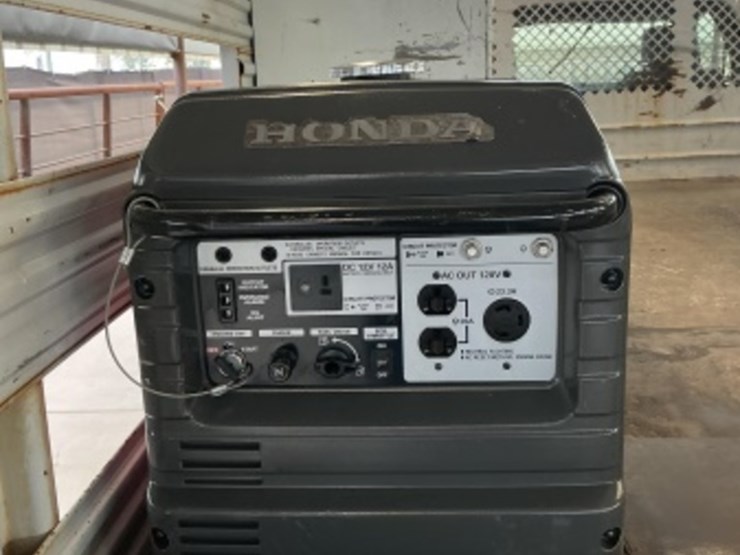 2013-ford-f550-image-10