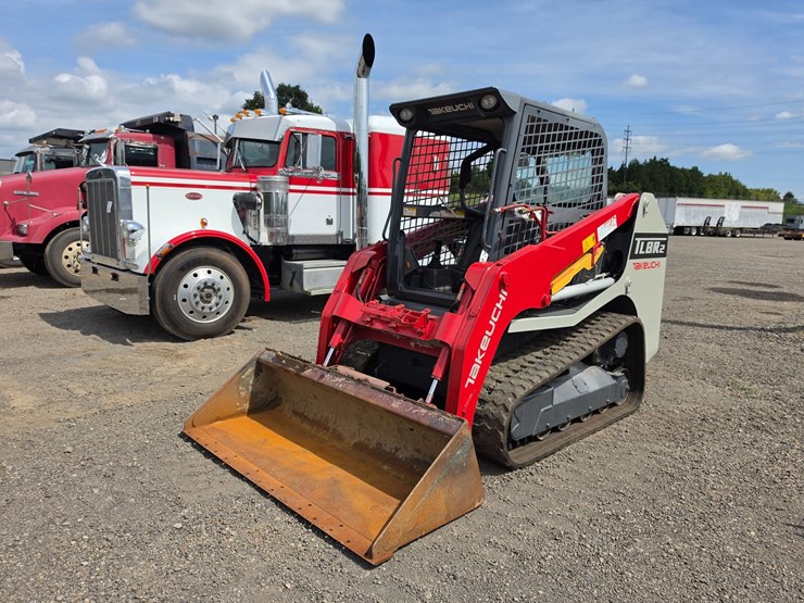 #2099-•-takenchi-tl-8r2-track-skid-steer-image-1