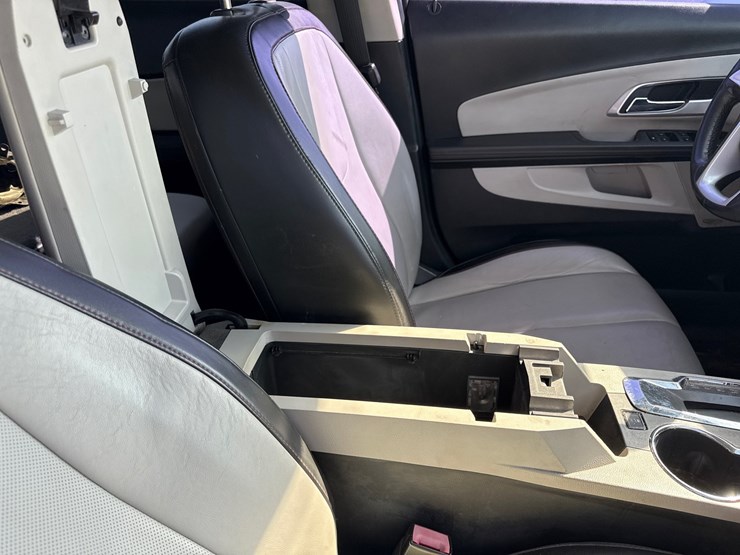 2011-chevrolet-equinox-image-25