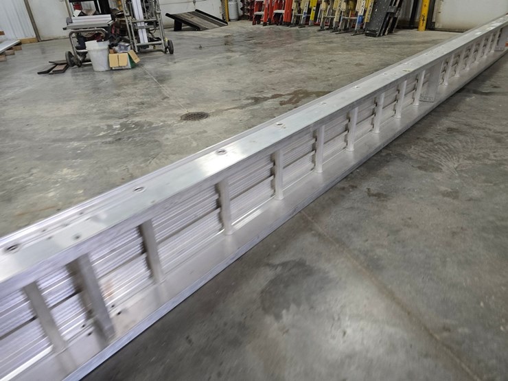 #9731-•-14"x24'-alumiunm-walk-plank-image-8