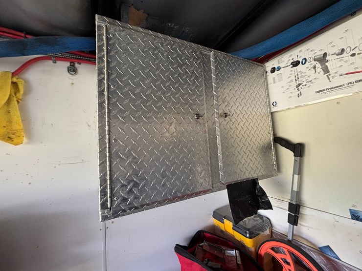 #1321-•-2021-diamond-cargo-enclosed-trailer-with-spray-foam-business-equipment-(no-title)-image-47