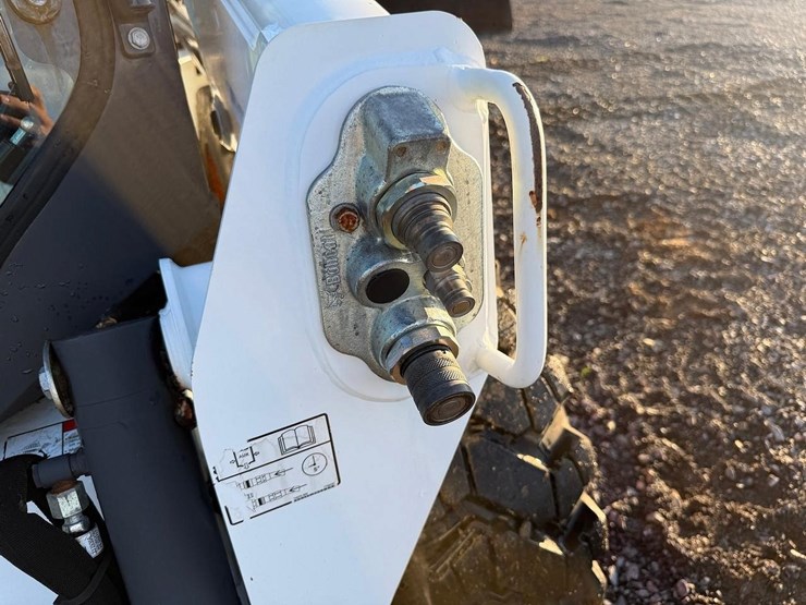 2018-bobcat-s550-image-11
