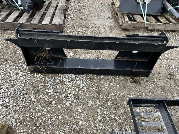 low-back-skid-steer-fork-frame-image-1