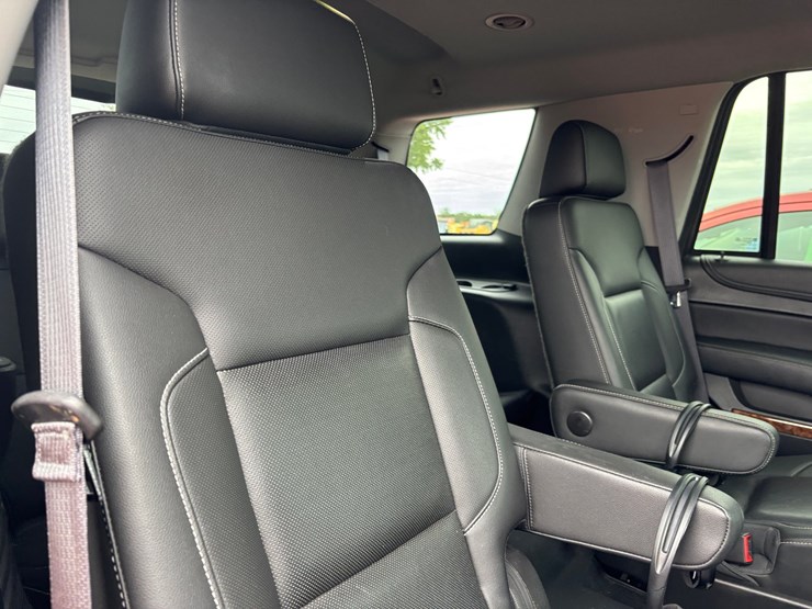 2015-chevrolet-tahoe-ltz-image-51