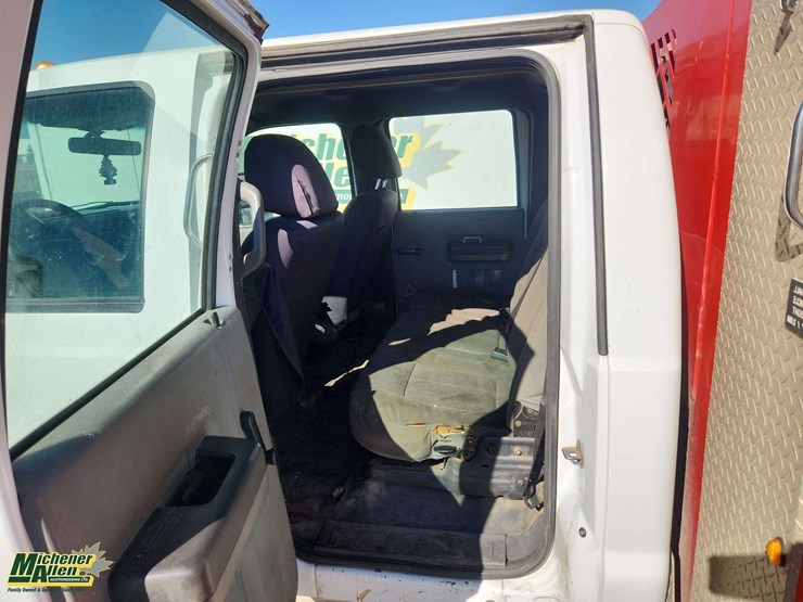 2011-ford-f550-image-14
