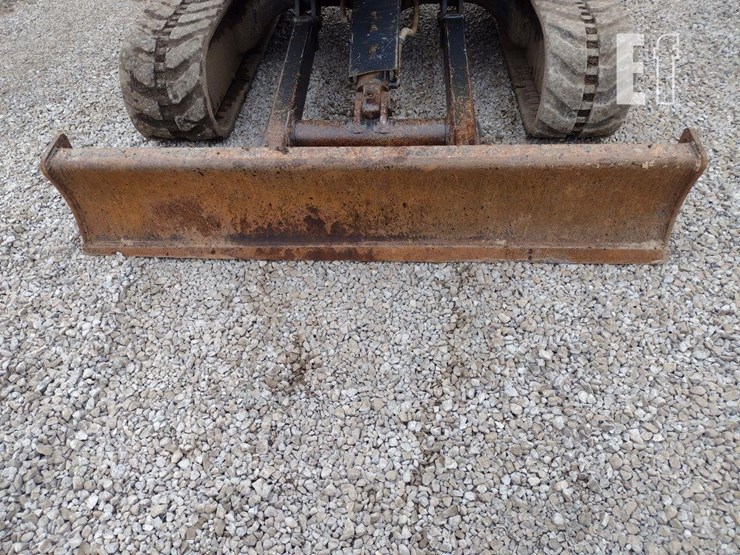2016-deere-35g-image-18
