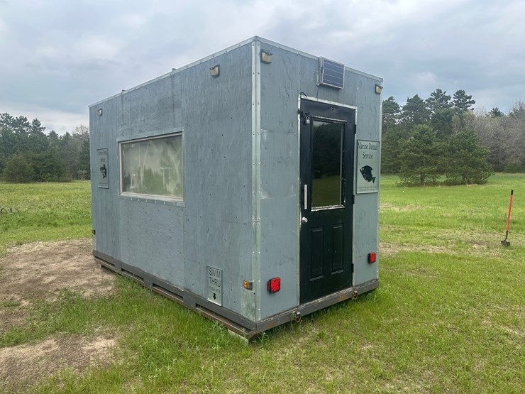 #1340-•-8-hole-ice-shack-(located-in-osseo,-wi)-image-1