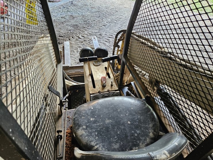 #8703-•-hydra-mac-mmii10-skid-steer-image-17