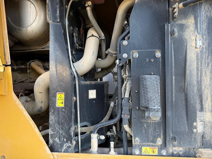 2017-caterpillar-930m-image-17