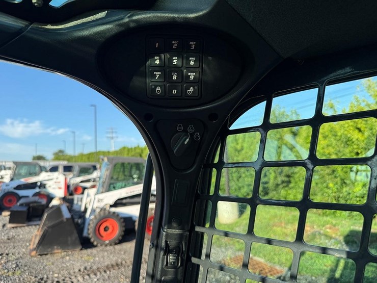 2018-bobcat-s550-image-21