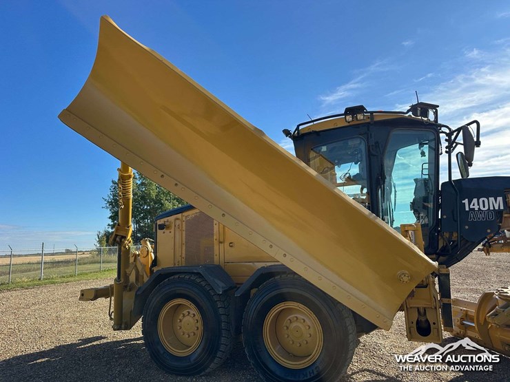 caterpillar-140m-image-45