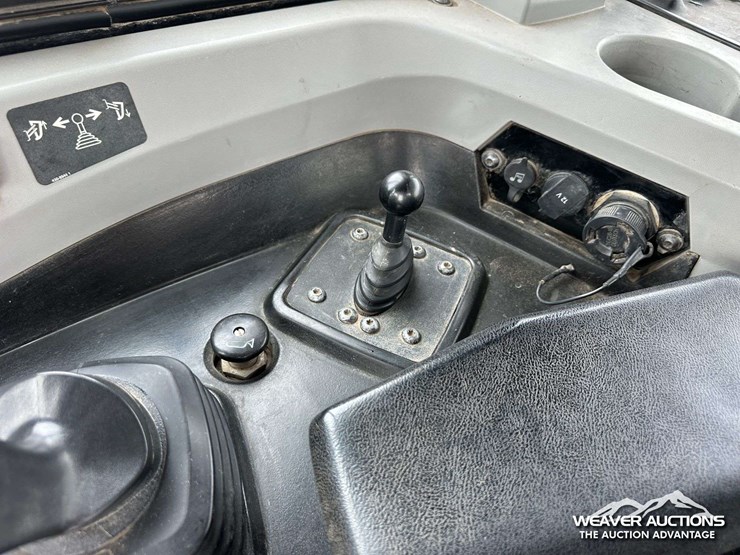 2018-caterpillar-d6t-lgp-image-20