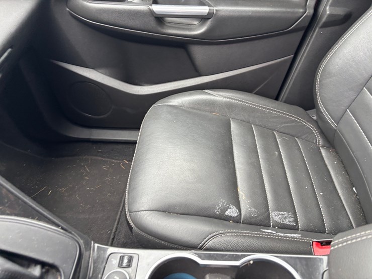 2015-ford-escape-image-27