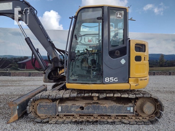 2018-deere-85g-image-12