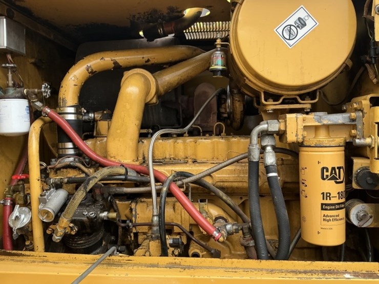 caterpillar-143h-image-16