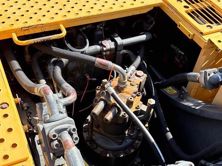volvo-ec330-image-9