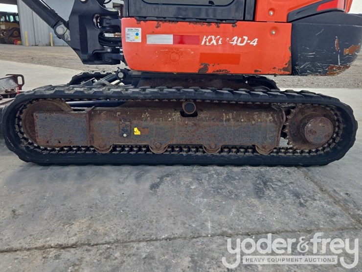 2022-kubota-kx040-4-image-10