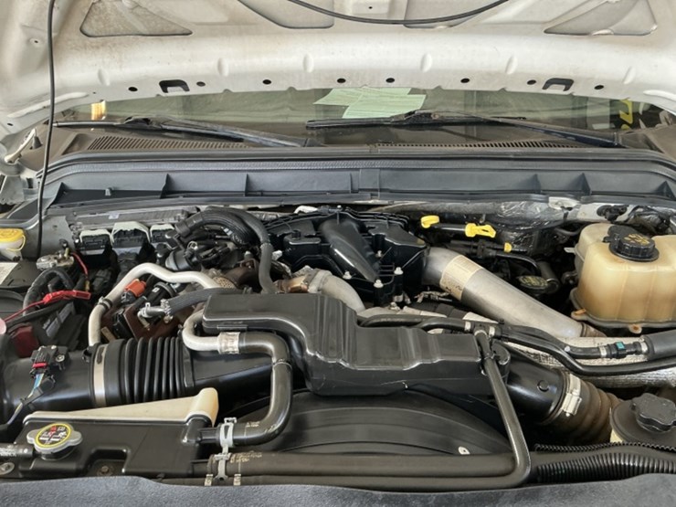 2015-ford-f550-image-11