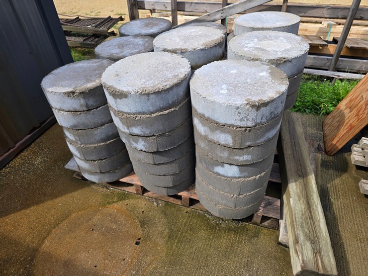 #9755-•-14"x4"-post-footings-image-4