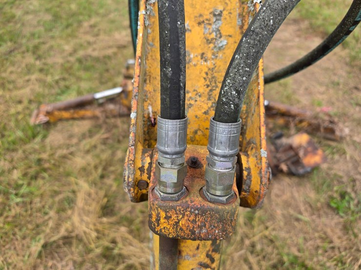 #25268-•-international-3082-series-a-back-hoe-attachment-image-16
