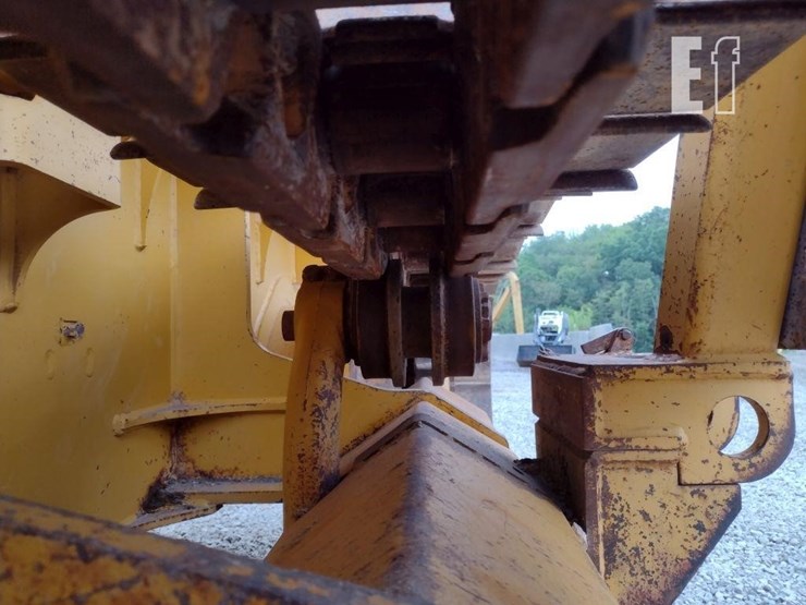 2000-deere-650h-lt-image-17