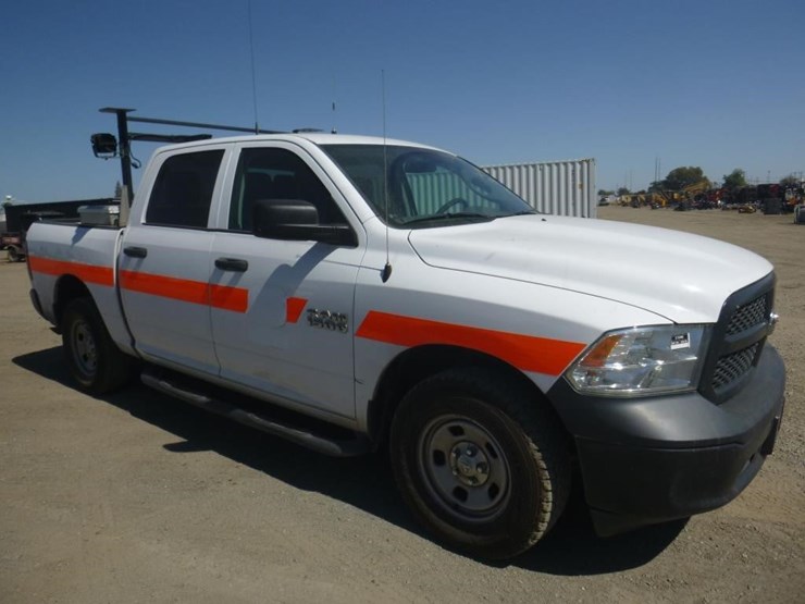 2016-dodge-1500-image-2