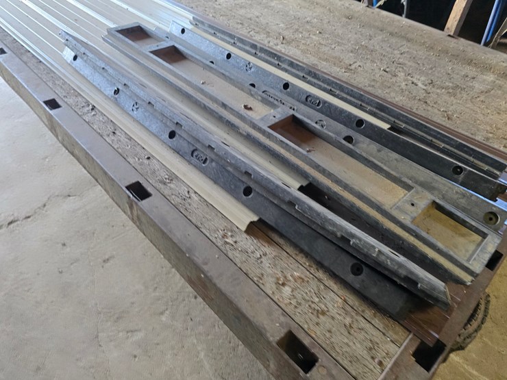 #2-•-zweifel-construction-auction-preview-photos-image-41