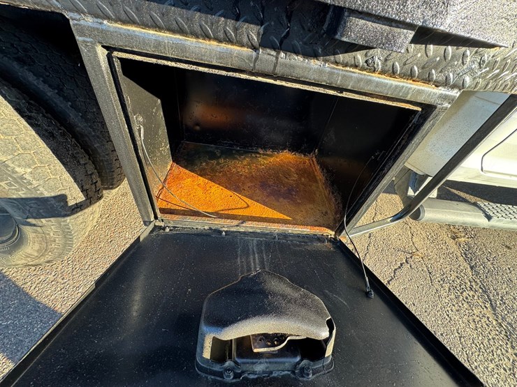 2020-dodge-3500-image-24