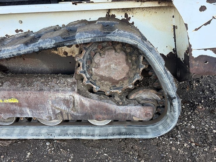 2015-bobcat-t450-image-18