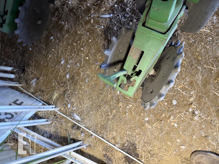 2013-john-deere-db60-image-8