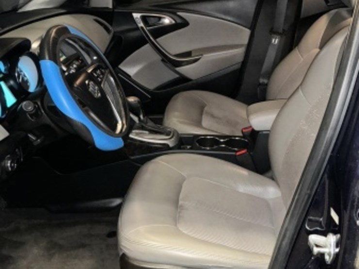 2015-buick-verano-sdn-image-19