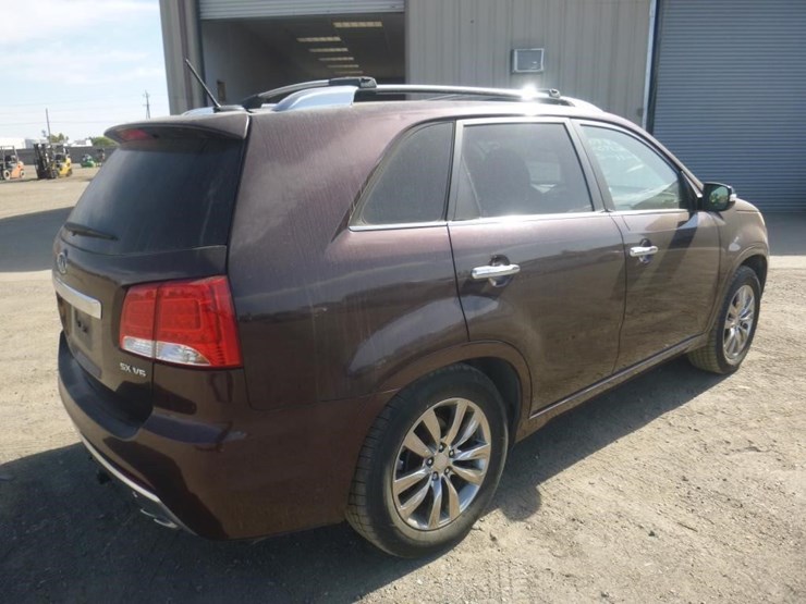 2011-kia-sorento-image-3