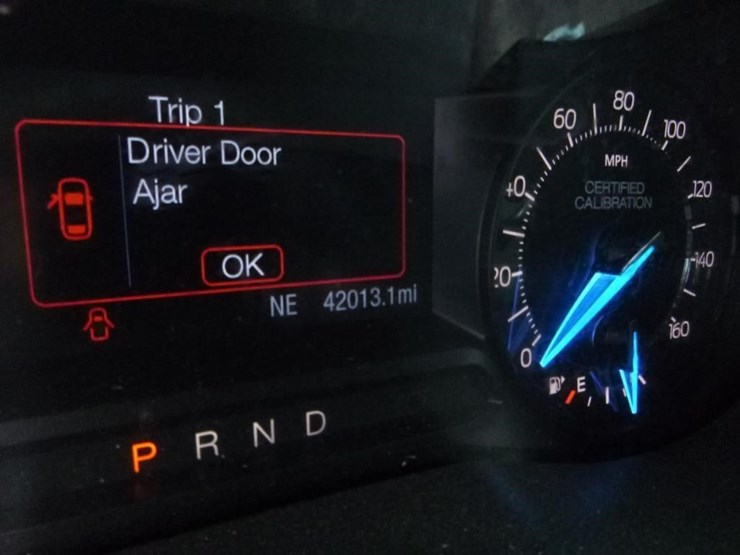 2017-ford-explorer-image-14