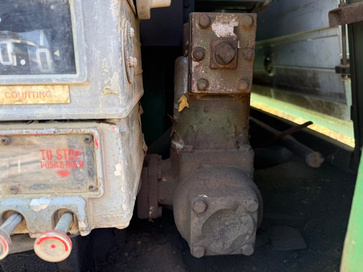 1991-ford-l8000-image-32