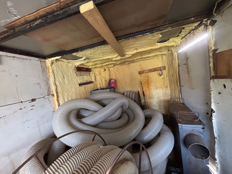 #1320-•-enclosed-cargo-trailer-with-blow-in-insulation-business-equipment-(no-title)-image-22