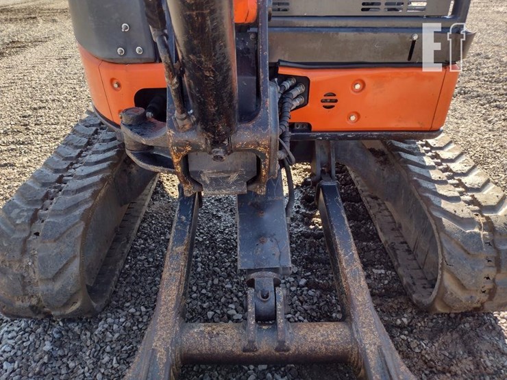 2011-hitachi-zx35u-3-image-20
