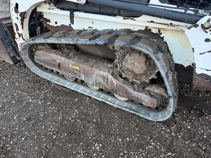 2015-bobcat-t450-image-16