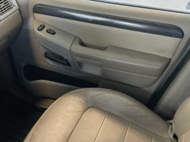 2002-ford-explorer-image-20