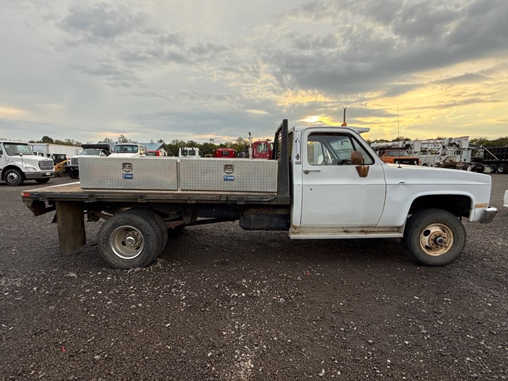 1989-chevrolet-3500-image-4