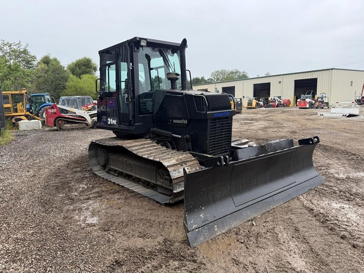 2004-komatsu-d31px-21-image-6