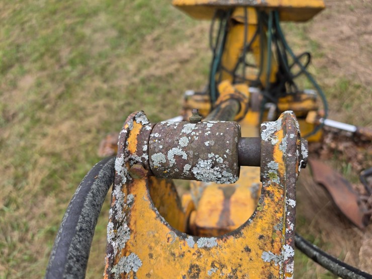 #25268-•-international-3082-series-a-back-hoe-attachment-image-17