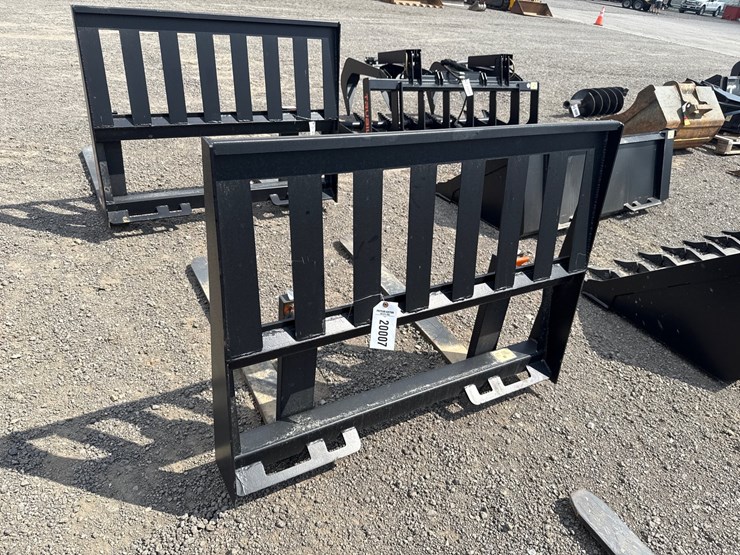 #2028-•-trubilt-42”-skid-steer-pallet-forks-image-2
