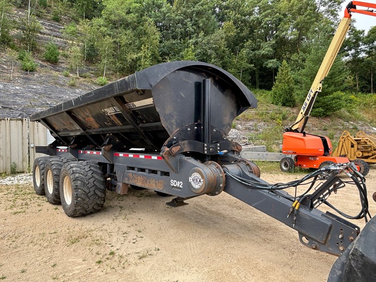#1323-•-bauer-built-sd36-side-dump-wagon-(west-salem,-wi)-image-3