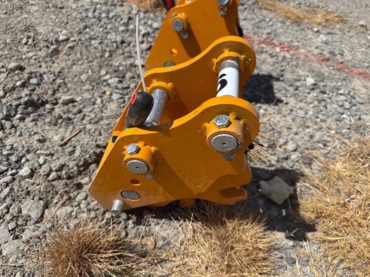 #93-•-giyi-gy-k302-excavator-quick-hitch-inv#55112-image-3