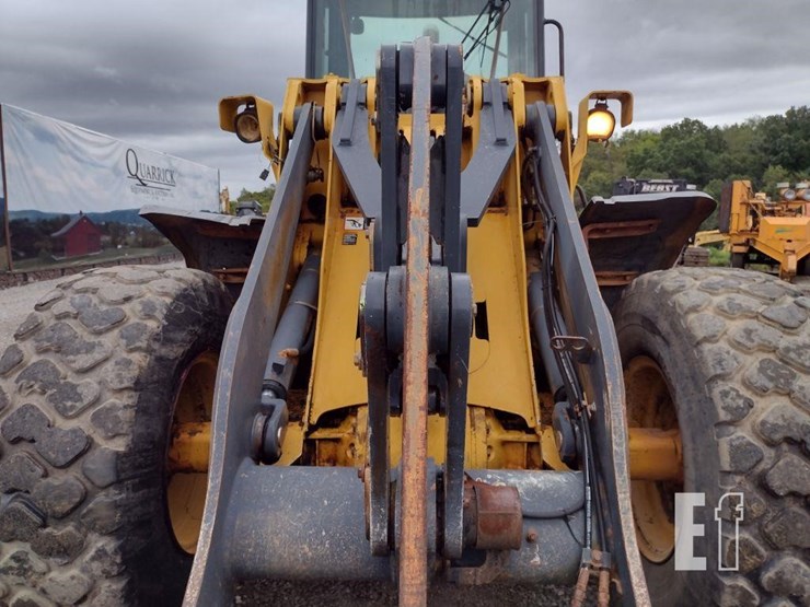 2006-deere-444j-image-26