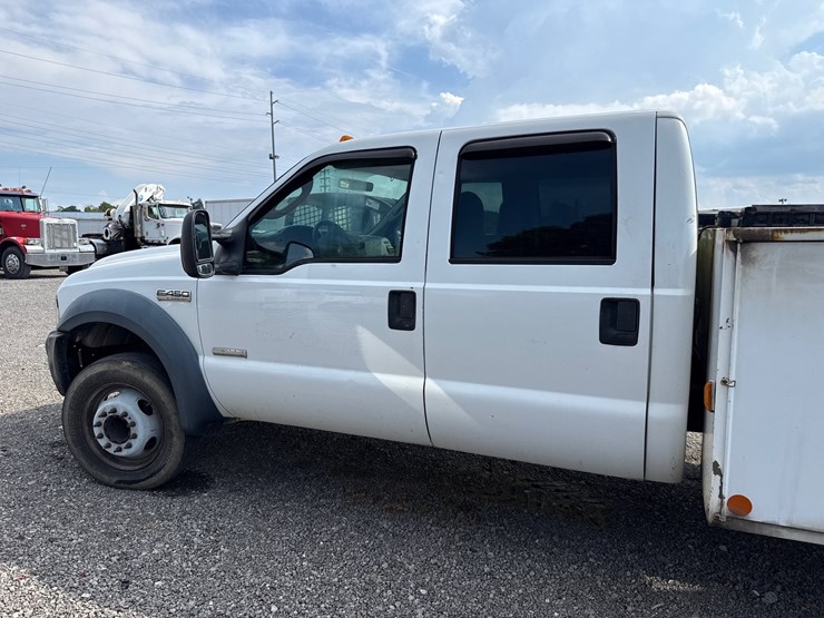 2007-ford-f450-image-16