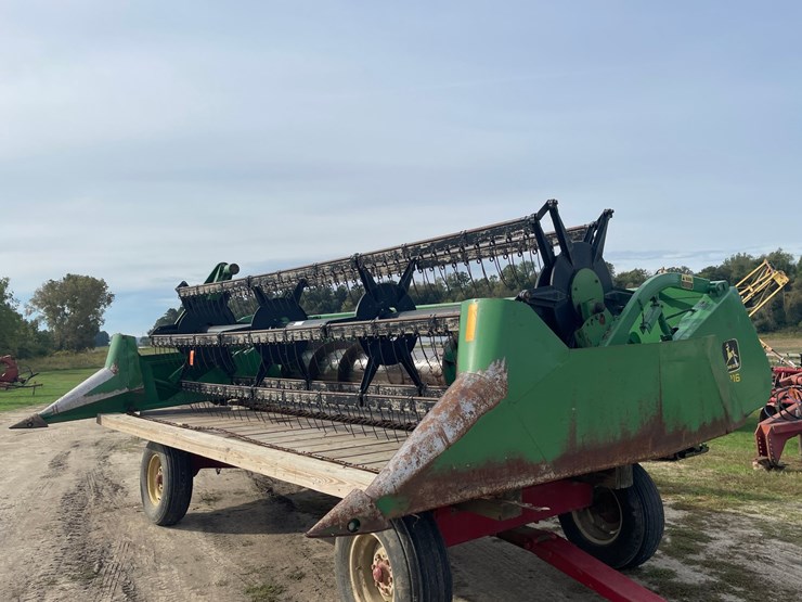 john-deere-216-image-6