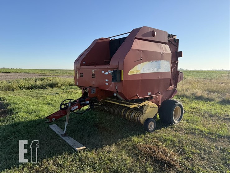 new-holland-br7090-image-1